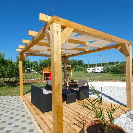 Robert 1690 Apartman Medulin
