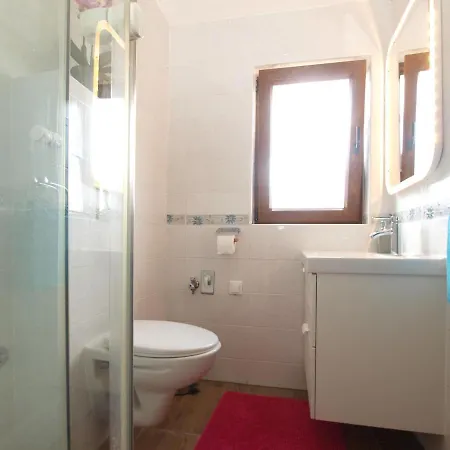 Apartman Robert 1690