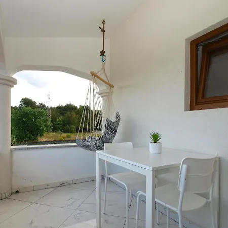 Apartman Robert 1690